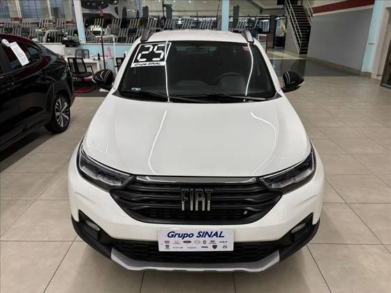 FIAT STRADA 1.3 FIREFLY FLEX VOLCANO CD CVT FIAT STRADA 1.3 FIREFLY FLEX VOLCANO CD CVT